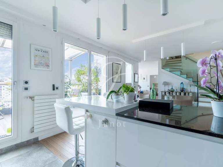 Appartement Paris 15e - 2 chambres - 114m²