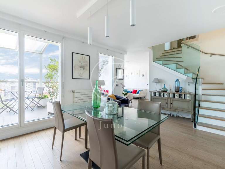 Appartement Paris 15e - 2 chambres - 114m²