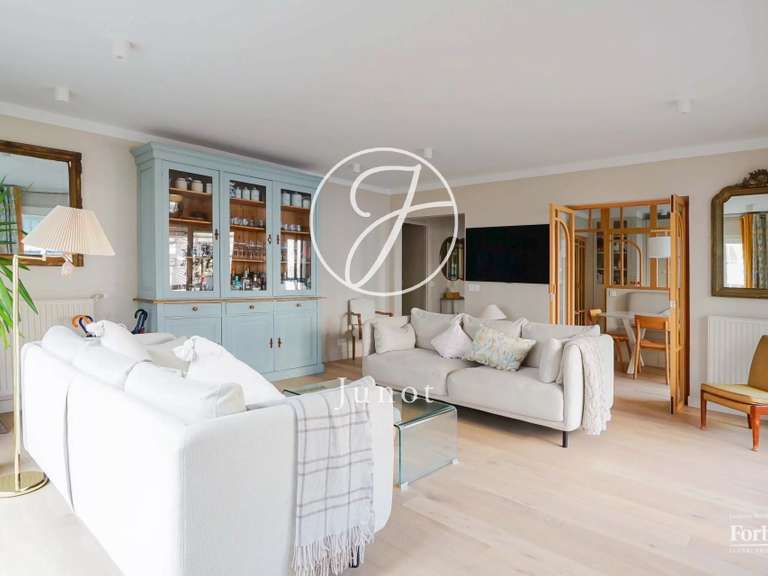 Appartement Paris 15e - 3 chambres - 109m²