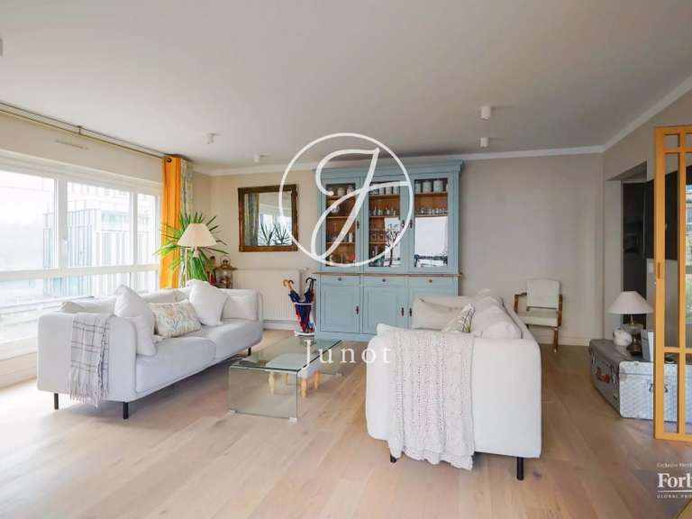 Appartement Paris 15e - 3 chambres - 109m²