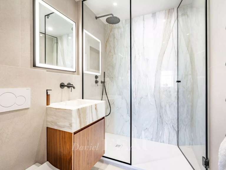 Appartement Paris 15e - 4 chambres - 157m²