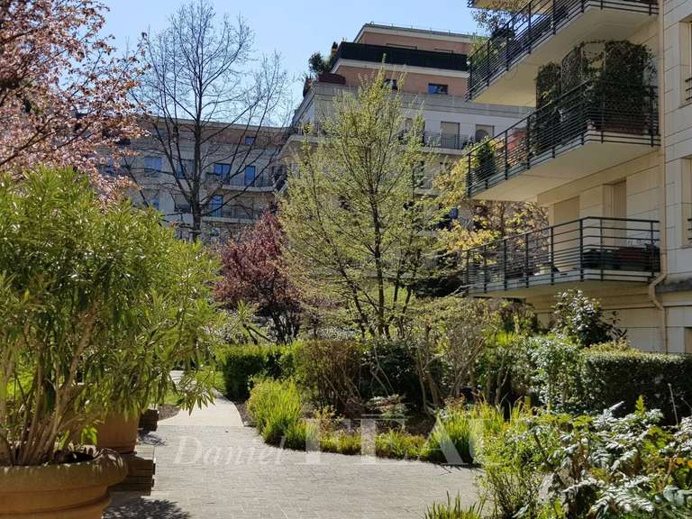 Appartement Paris 15e - 4 chambres - 196m²