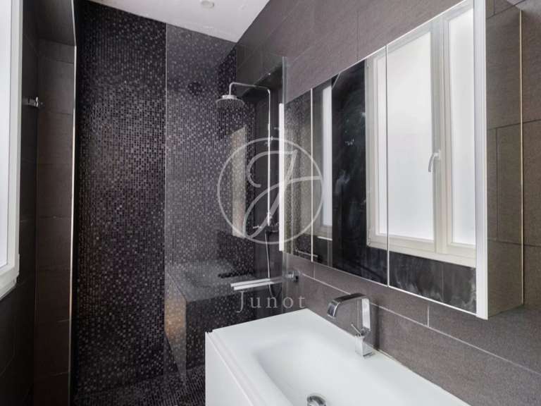 Appartement Paris 15e - 2 chambres - 82m²