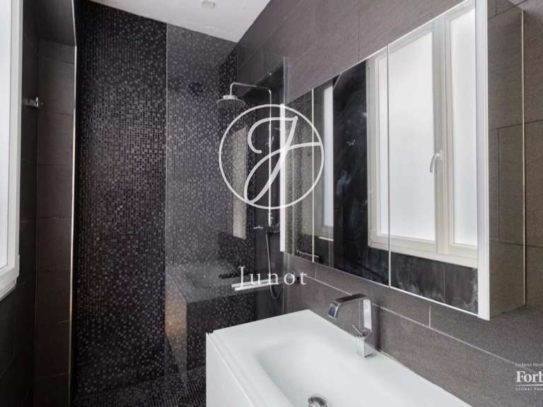 Appartement Paris 15e - 1 chambre - 82m²