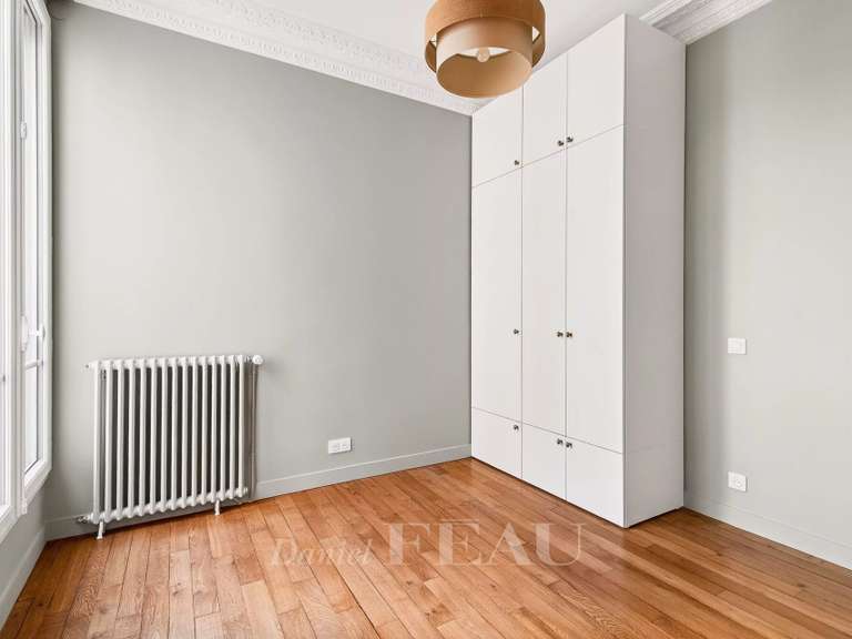 Appartement Paris 15e - 4 chambres - 140m²