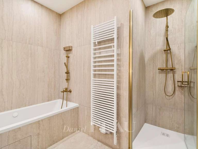 Appartement Paris 15e - 4 chambres - 140m²