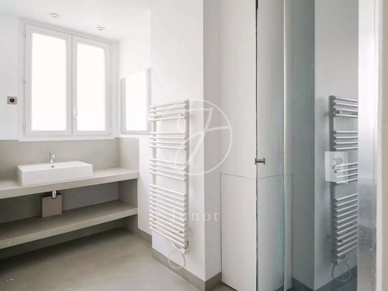 Appartement Paris 15e - 4 chambres - 122m²