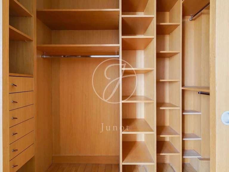 Appartement Paris 15e - 4 chambres - 122m²