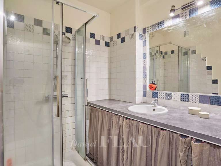 Appartement Paris 15e - 2 chambres - 67m²