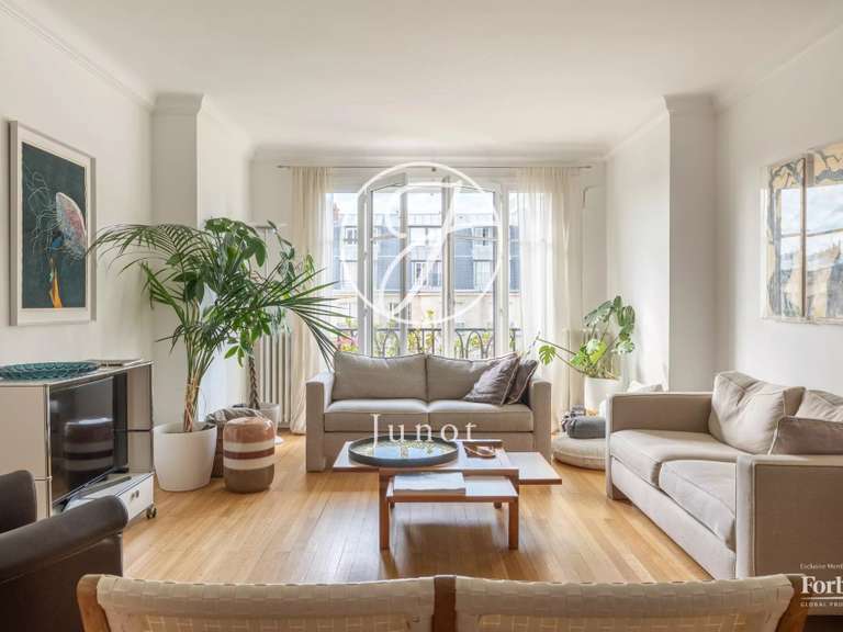 Appartement Paris 15e - 4 chambres - 175m²