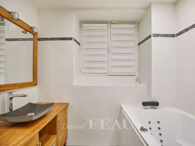 Appartement Paris 15e - 2 chambres - 125m²