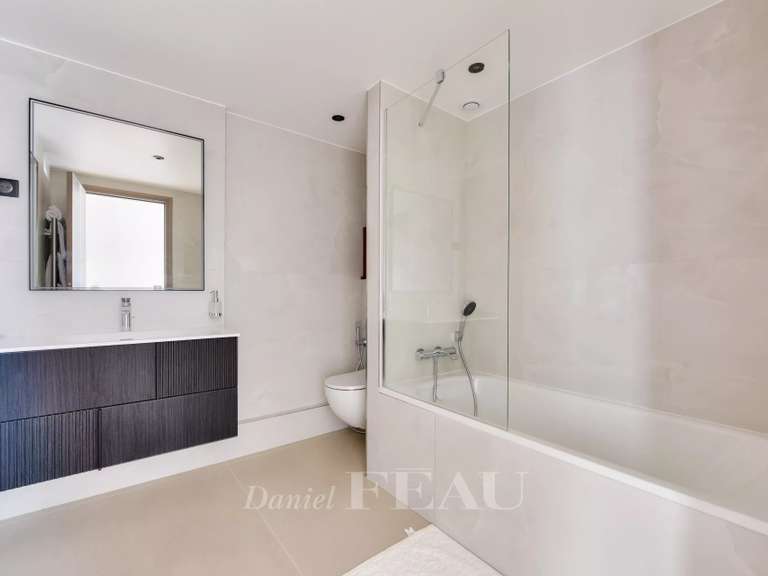 Appartement Paris 15e - 4 chambres - 178m²