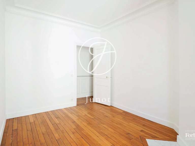 Appartement Paris 15e - 3 chambres - 143m²