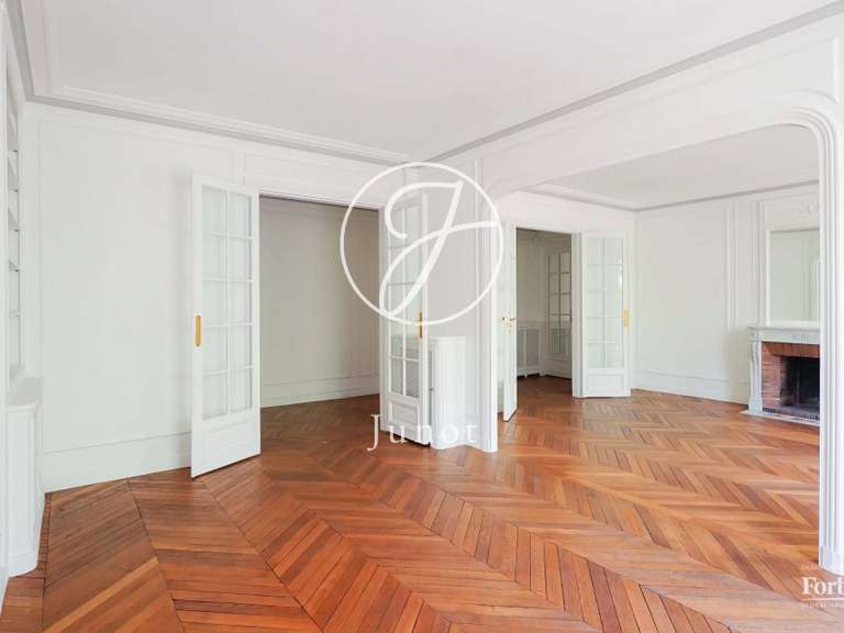 Appartement Paris 15e - 3 chambres - 143m²