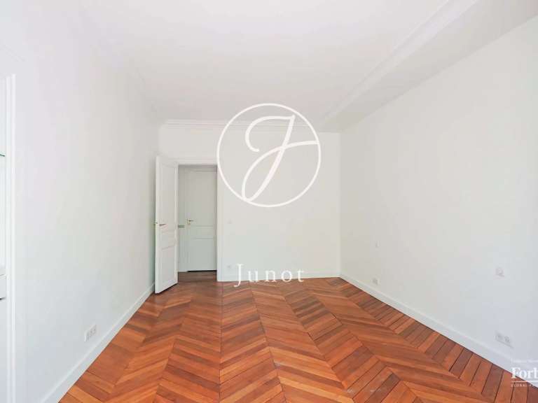 Appartement Paris 15e - 3 chambres - 143m²