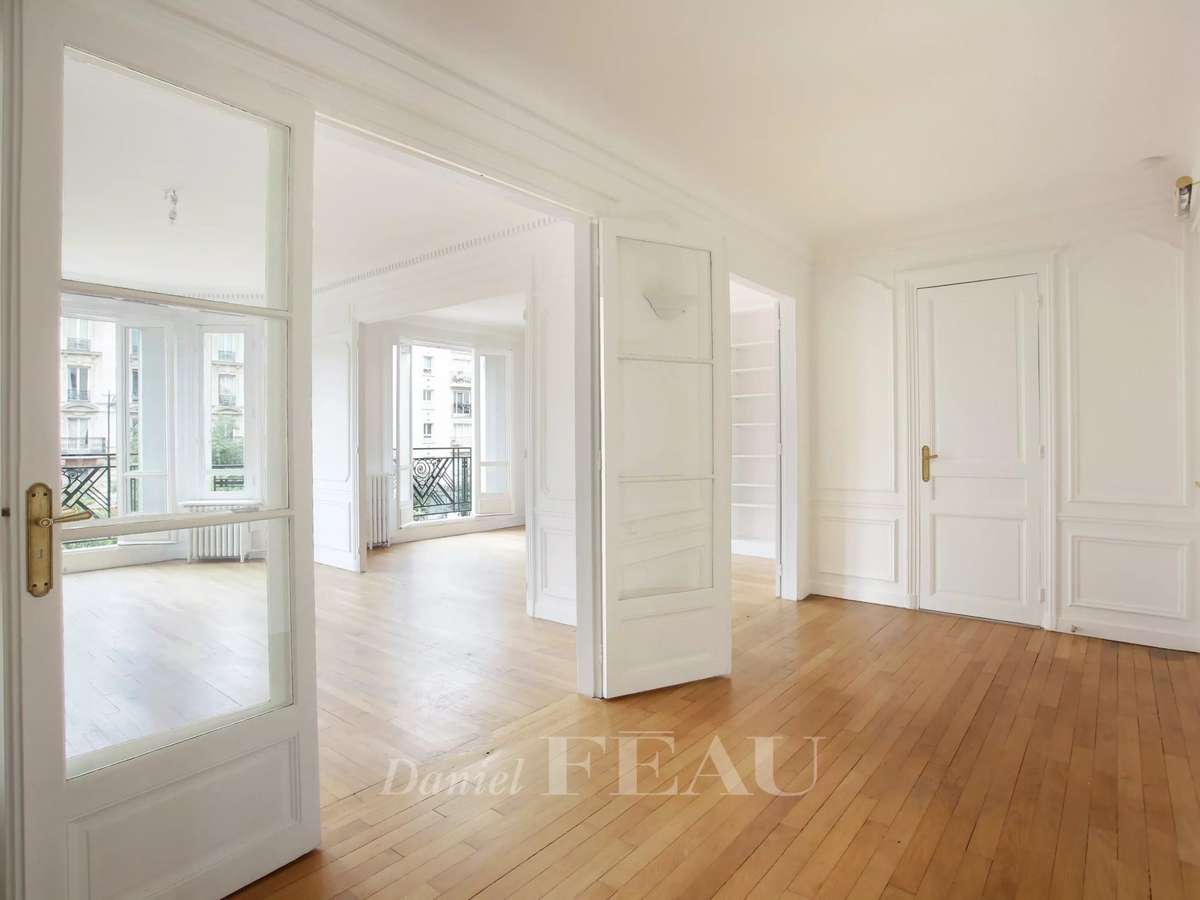 Apartment Paris 15e