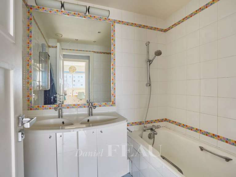 Appartement Paris 15e - 5 chambres - 158m²