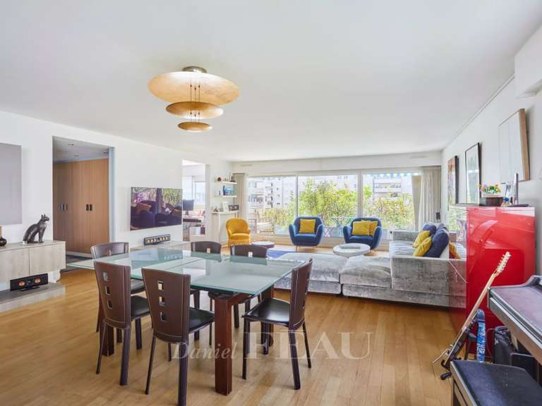 Appartement Paris 15e - 5 chambres - 158m²