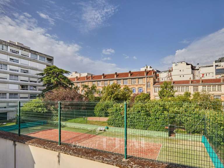 Appartement Paris 15e - 5 chambres - 147m²