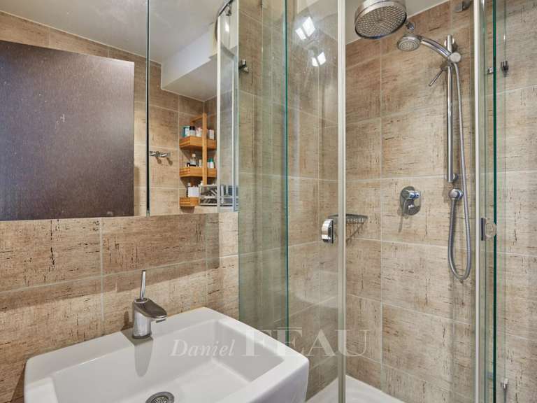 Appartement Paris 15e - 5 chambres - 147m²