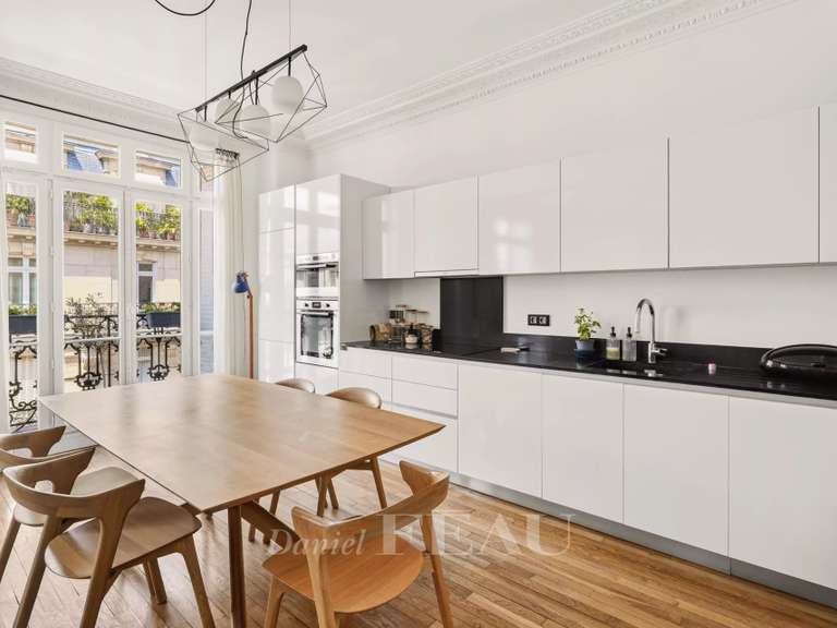 Appartement Paris 15e - 4 chambres - 140m²
