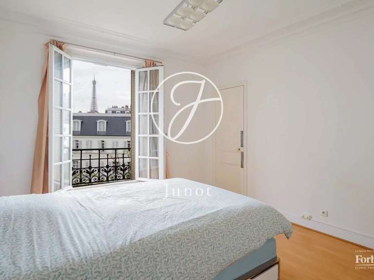 Appartement Paris 15e - 4 chambres - 197m²