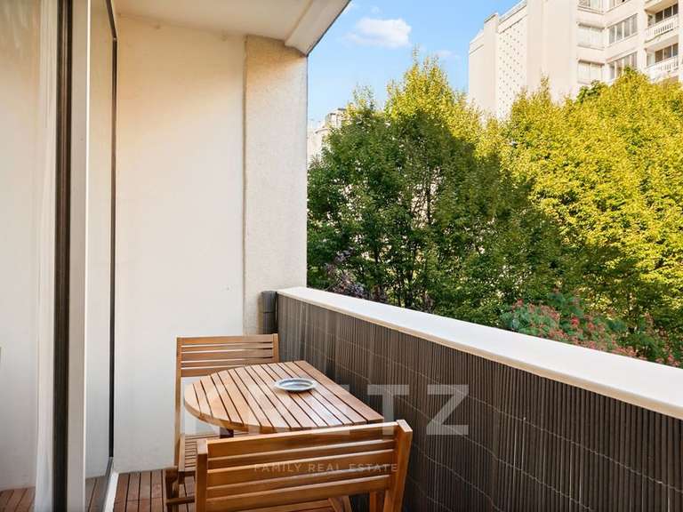 Appartement Paris 15e - 2 chambres - 75m²