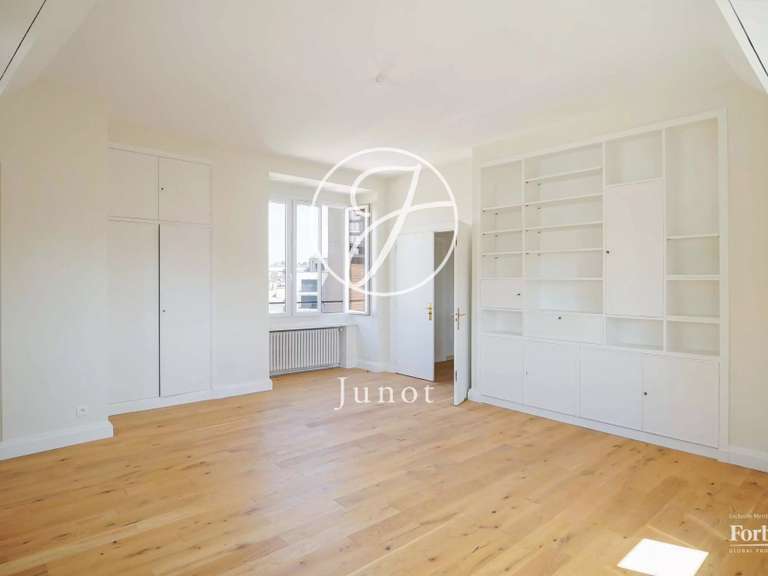Appartement Paris 15e - 3 chambres - 155m²