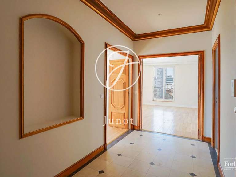Appartement Paris 15e - 3 chambres - 155m²