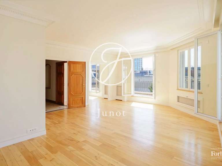 Appartement Paris 15e - 3 chambres - 155m²
