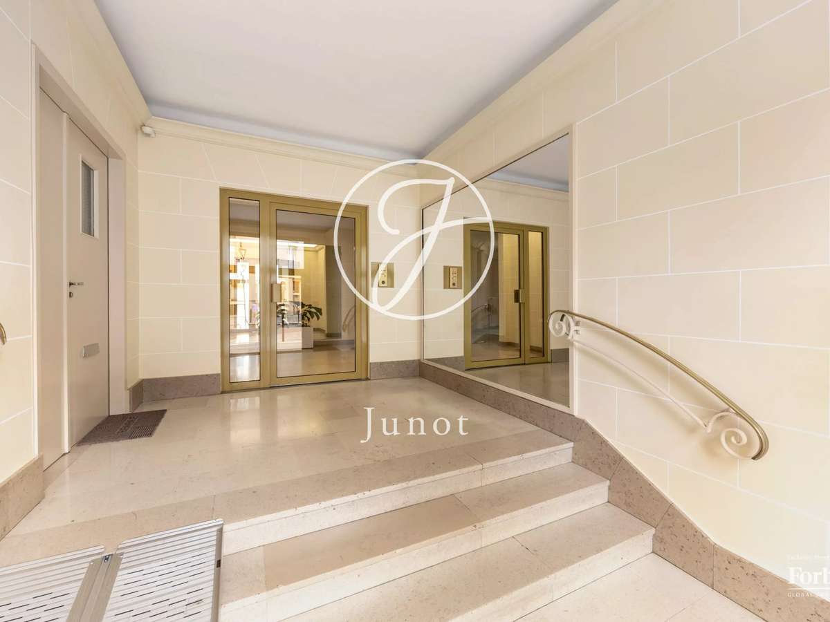 Apartment Paris 15e