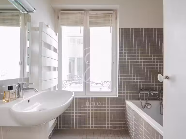 House Paris 15e - 4 bedrooms - 140m²