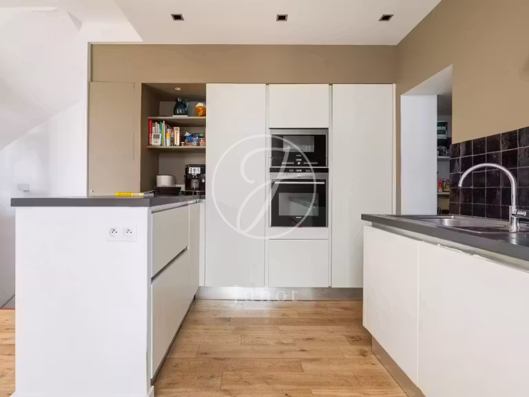 House Paris 15e - 4 bedrooms - 140m²