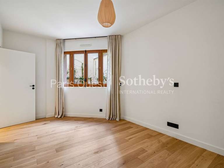 House Paris 15e - 4 bedrooms - 237m²