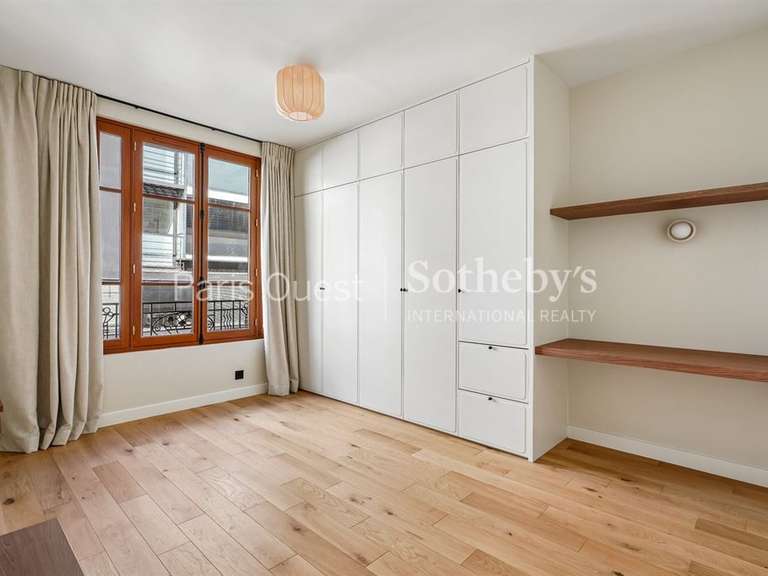 House Paris 15e - 4 bedrooms - 237m²