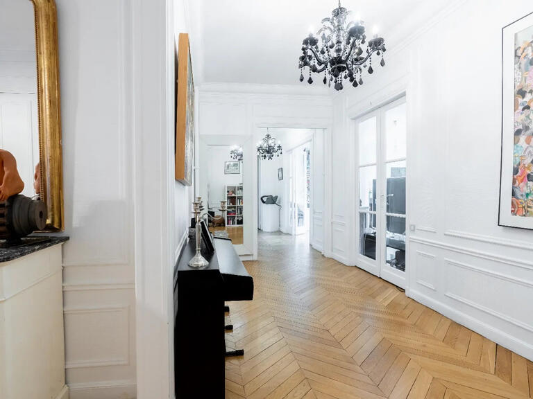 Appartement Paris 16e - 4 chambres - 208m²