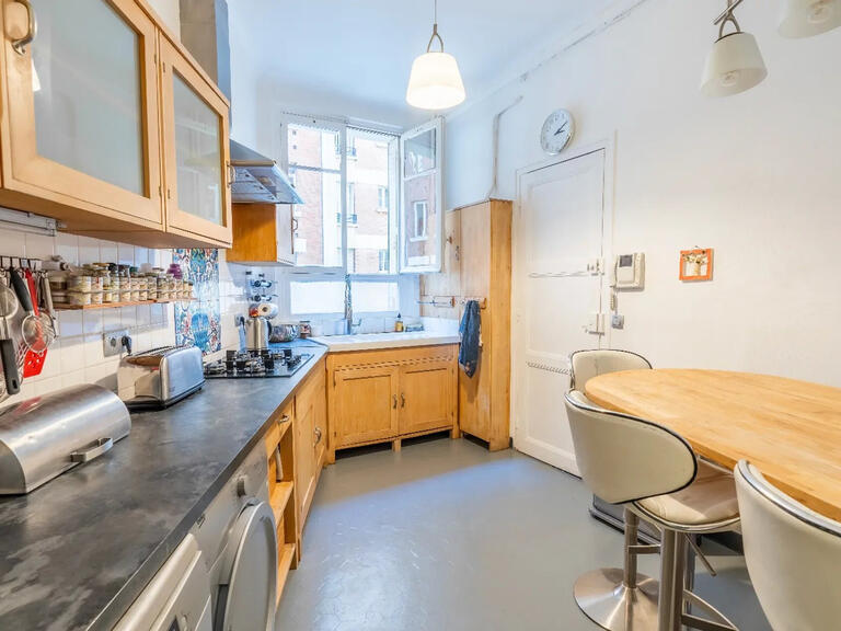 Appartement Paris 16e - 4 chambres - 208m²