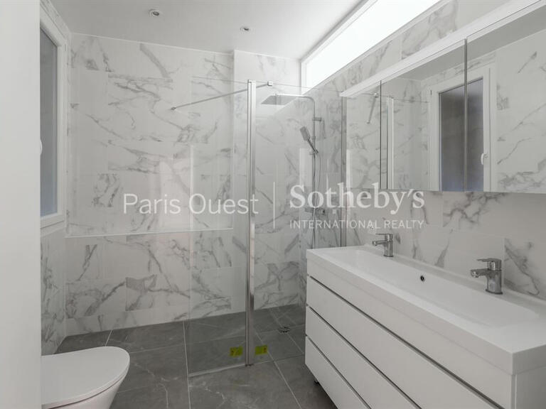 Appartement Paris 16e - 3 chambres - 150m²