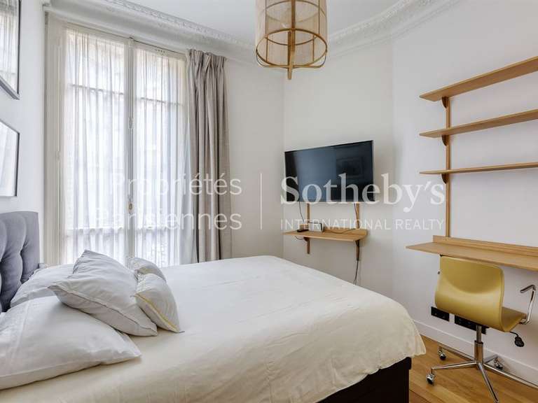 Appartement Paris 16e - 4 chambres - 231m²