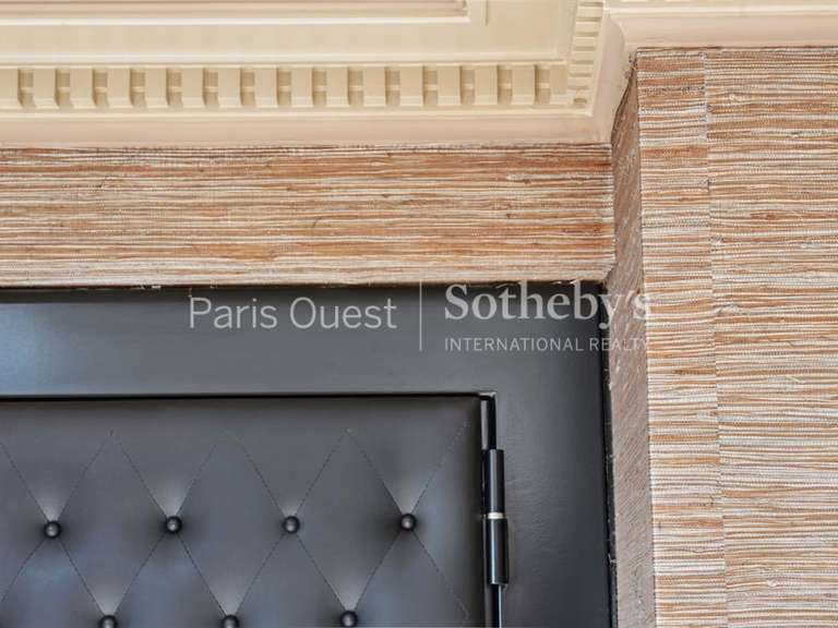 Apartment Paris 16e - 2 bedrooms - 210m²