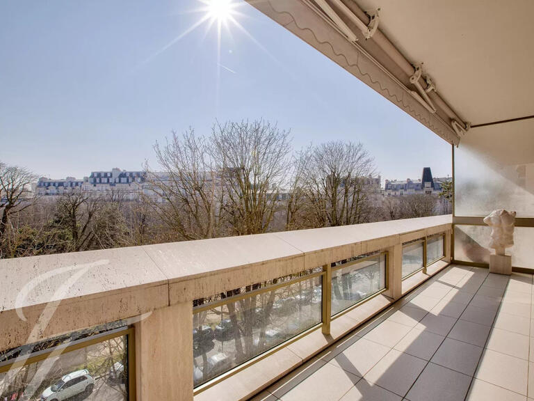 Appartement Paris 16e - 2 chambres - 228m²