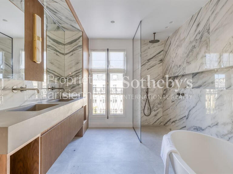 Appartement Paris 16e - 4 chambres - 267m²