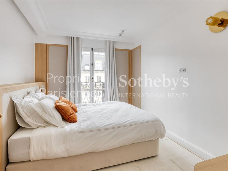 Appartement Paris 16e - 4 chambres - 267m²