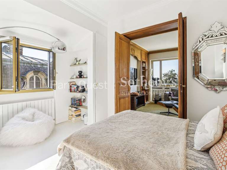 Appartement Paris 16e - 3 chambres - 193m²