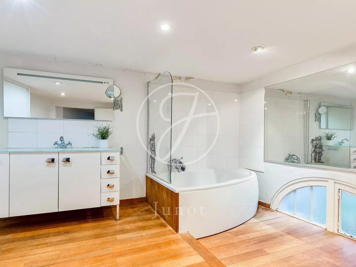 Apartment Paris 16e