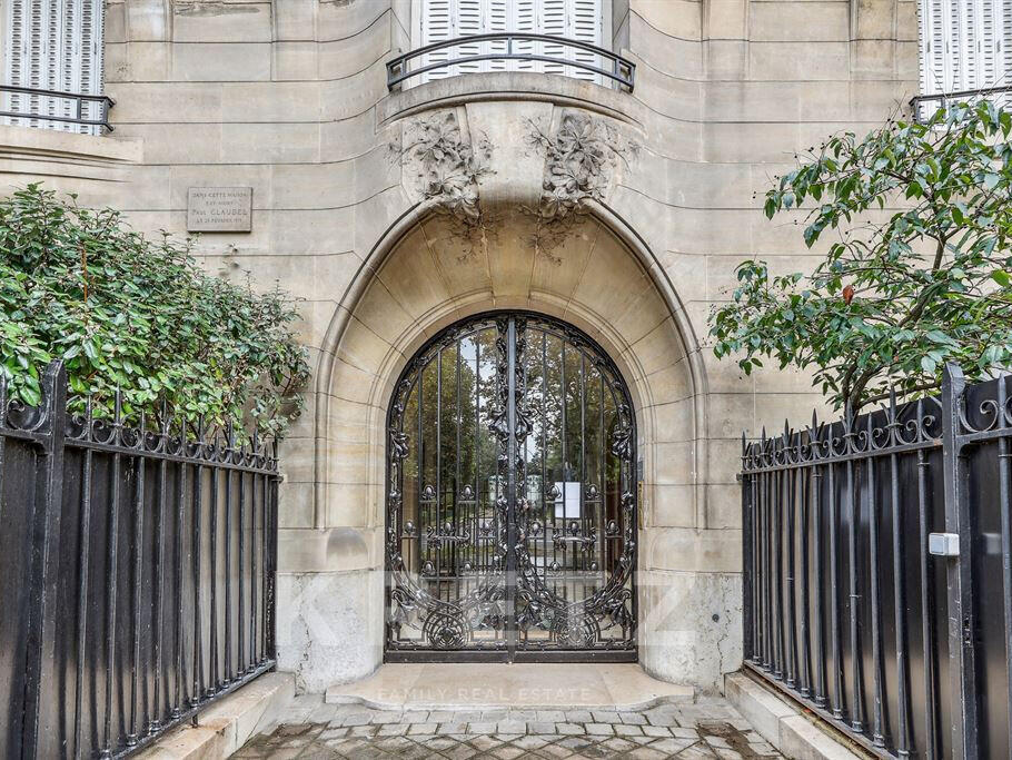 Apartment Paris 16e