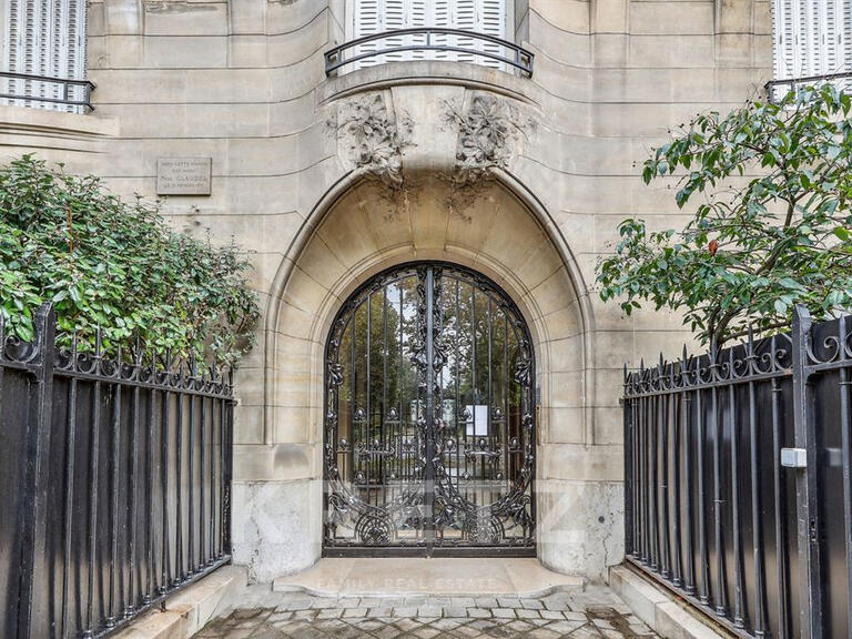 Appartement Paris 16e - 3 chambres - 138m²
