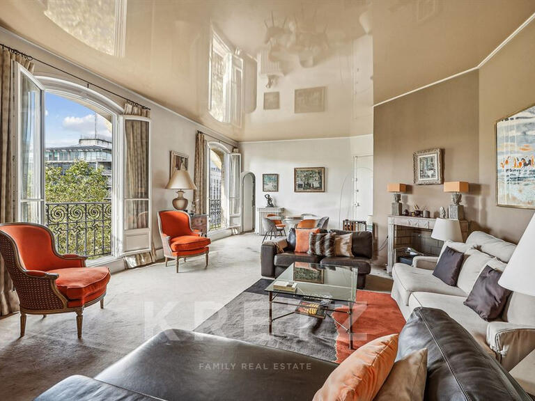 Appartement Paris 16e - 3 chambres - 138m²