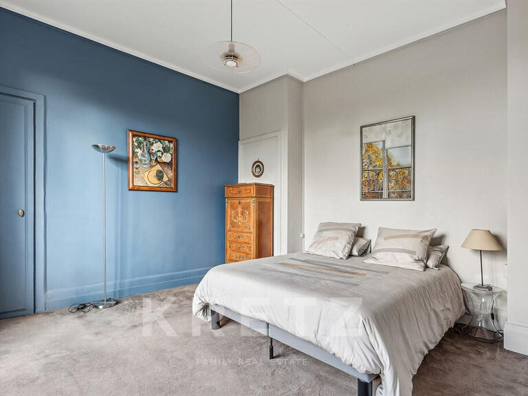 Appartement Paris 16e - 3 chambres - 138m²