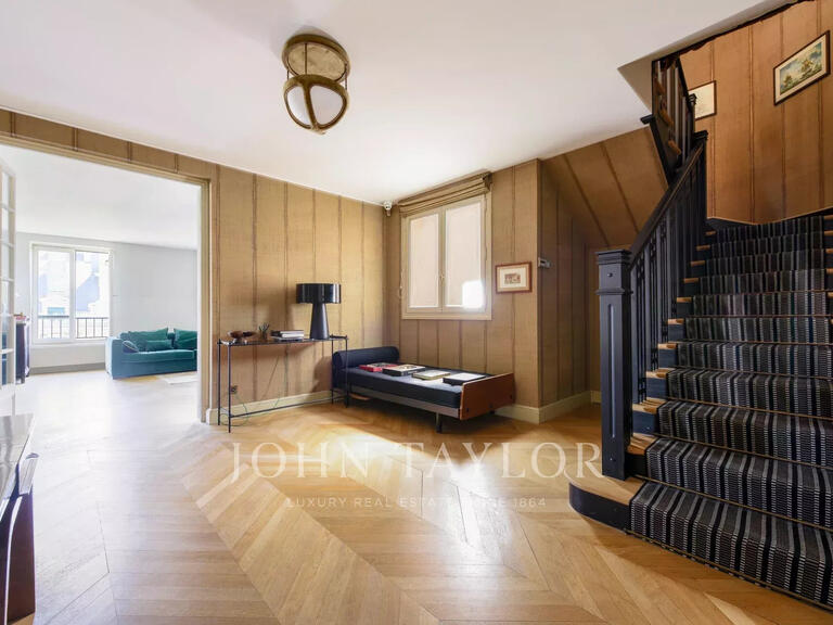 Appartement Paris 16e - 5 chambres - 244m²